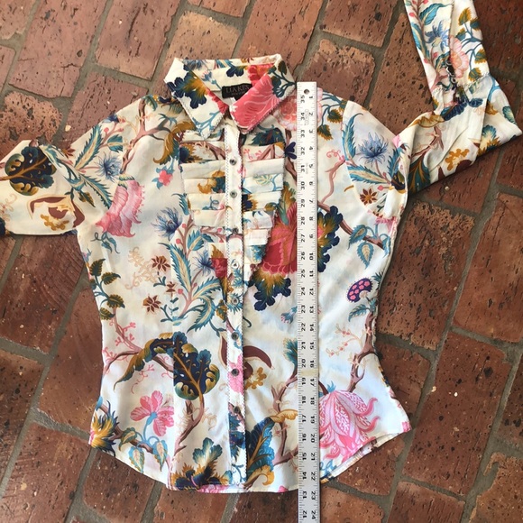 Lia Kes NY button down - Picture 6 of 9